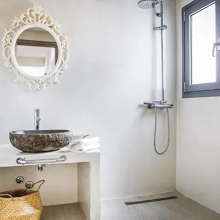 Villa Agia Pelagia Sleeps 6 Pool Air Con T778938 Svoronata