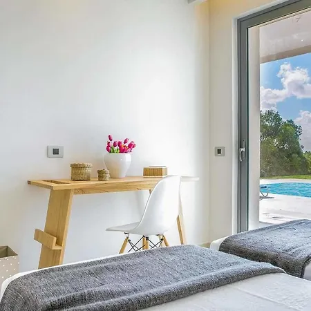 Agia Pelagia Sleeps 6 Pool Air Con T778938
